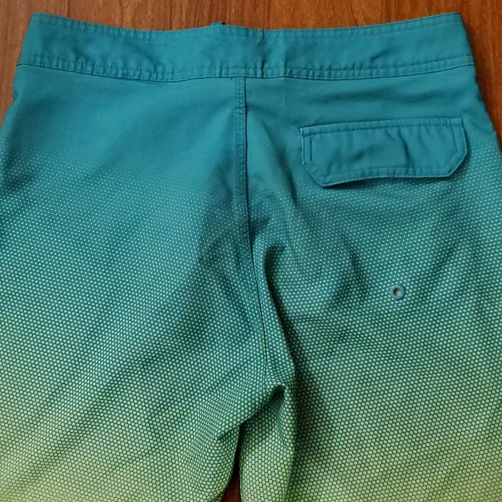 Old Navy California Teal Green Men's Swimming Shorts - Size 30